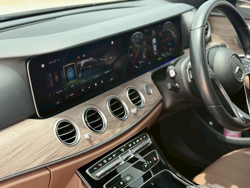 Mercedes-Benz E300e Avantgarde Facelift (W213) ปี 2021 9