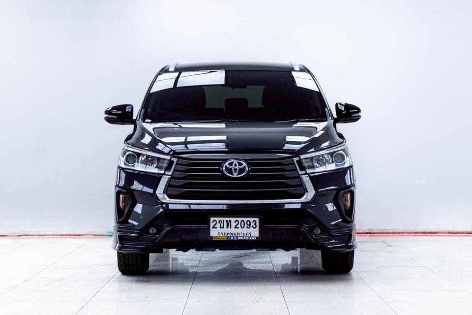 ✨ TOYOTA INNOVA 2.8 CRYSTA AT ปี 2022 ตัวท็อป Crysta รูปย่อยที่ 3