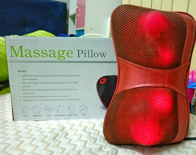 หมอนนวดคอและไหล่ CAR AND HOME MASSAGE PILLOW model 818