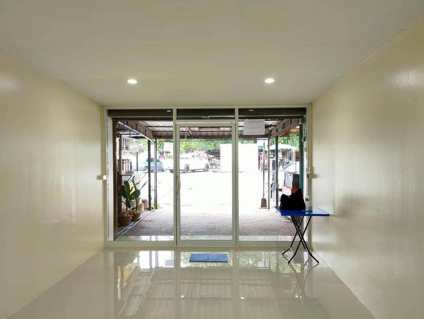 ขาย ให้เช่า อาคารพาณิชย์ 3 ชั้น อยู่โต้รุ่งสถานีรถไฟลพบุรี ใกล้ 7-11 3