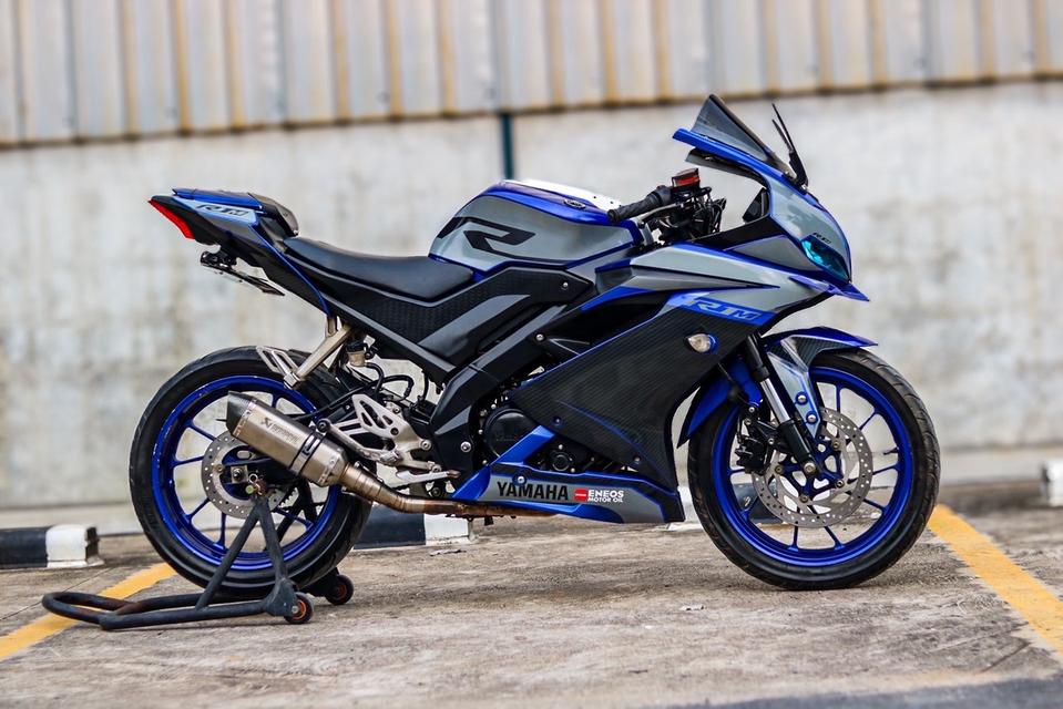 R15 Yamaha 2