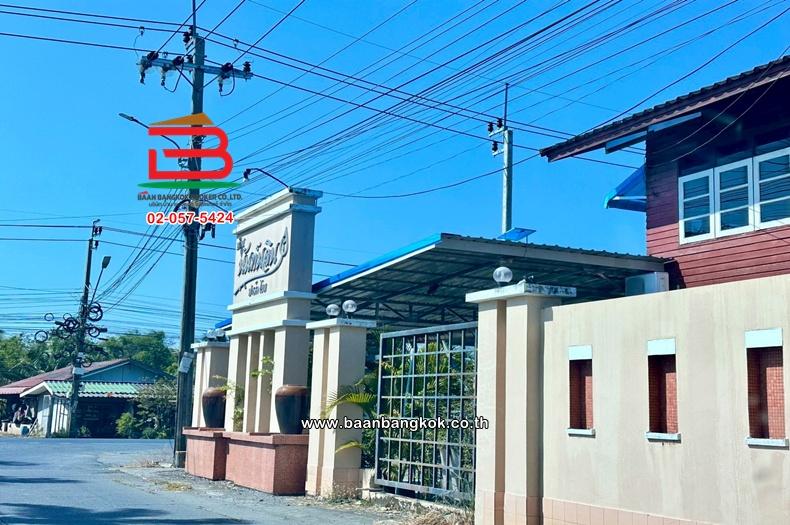 บ้านเดี่ยว เนื้อที่ 70 ตร.ว. หมู่บ้าน นันท์นลิน ปาร์คโฮม เฟส 3 (ซอยคู้-คลองสิบ 2) ถนนมิตรไมตรี แขวงคู้ฝั่งเหนือ เขตหนองจอก 11