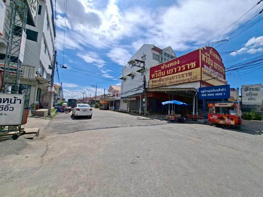 ขายบ้าน 2 ชั้น หมู่บ้านรุ่งเรืองเฮ้าส์1 คลอง4 ลาดสวาย ถนนพระองค์เจ้าสาย 4