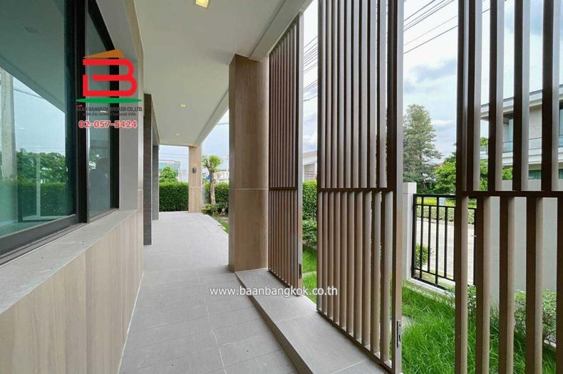 บ้านเดี่ยว หมู่บ้าน บางกอก บูเลอวาร์ด วิภาวดี-พหลโยธิน เนื้อที่ 86.7 ตรว. ตำบลคลองหนึ่ง อำเภอคลองหลวง จังหวัดปทุมธานี 7