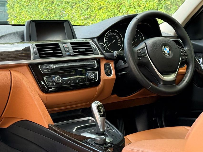 2017 BMW 320D F30 LCI รถมือเดียวป้ายแดง รถออกศูนย์ BMW THAILAND รถวิ่งน้อย เข้าศูนย์ทุกระยะ รถไม่เคยมีอุบัติเหตุครับ รูปที่ 11