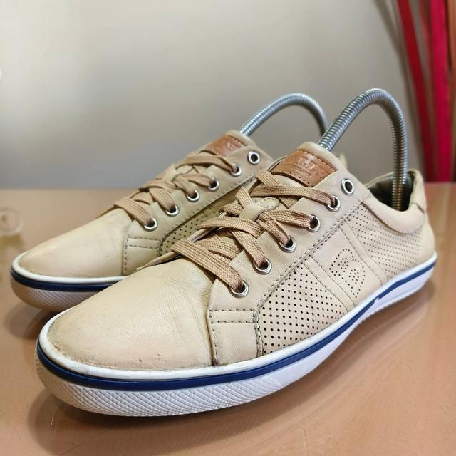 BALLYSWITZERLAND Men’s Genuine Leather Sneakers in Casual Style Size.  40/25 cm⭐️⭐️⭐️⭐️ Pre-owned/Fair Used Condition🔥 Price : 890฿