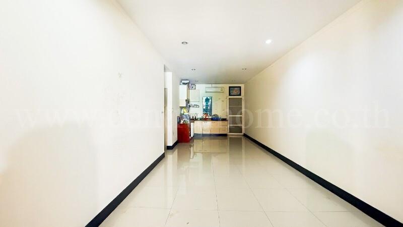 ทาวน์โฮม ไอลีฟ ทาวน์ พระราม 2 กม.14 ต่อเติมครบ สภาพดี พร้อมอยู่ 4