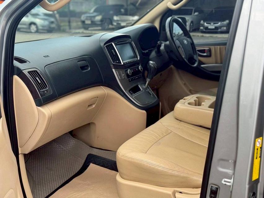 ขาย Hyundai H1 2.5Deluxe ปี19 14