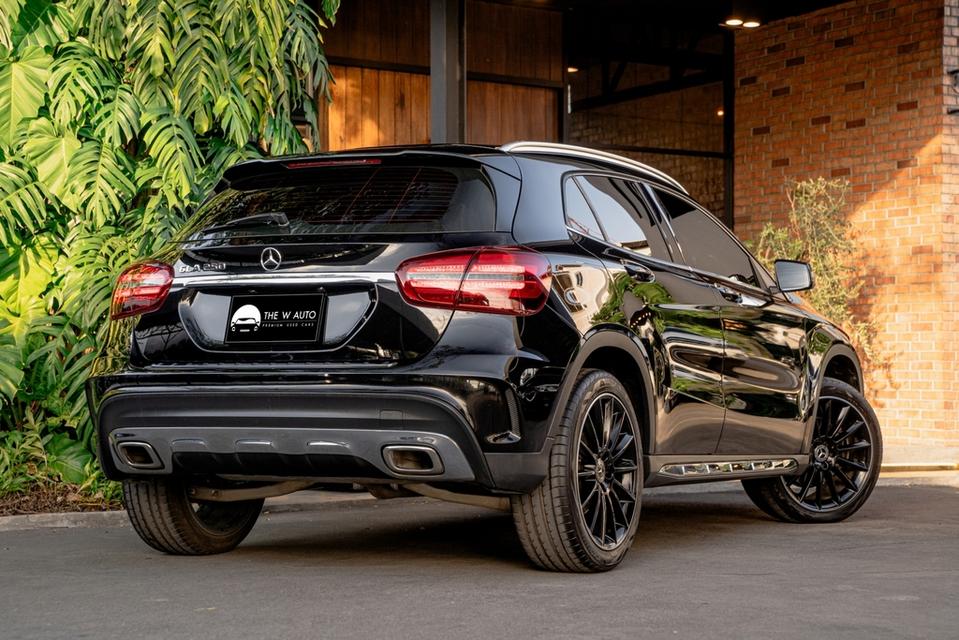 Mercedes-Benz GLA250 AMG Dynamic ปี 2018❤️‍🔥𝐆𝐋𝐀𝟐𝟓𝟎 เข้าใหม่ ใหม่กริบเป๊ะทุกมุม วิ่งน้อย 4 หมื่นกม.✨ 2