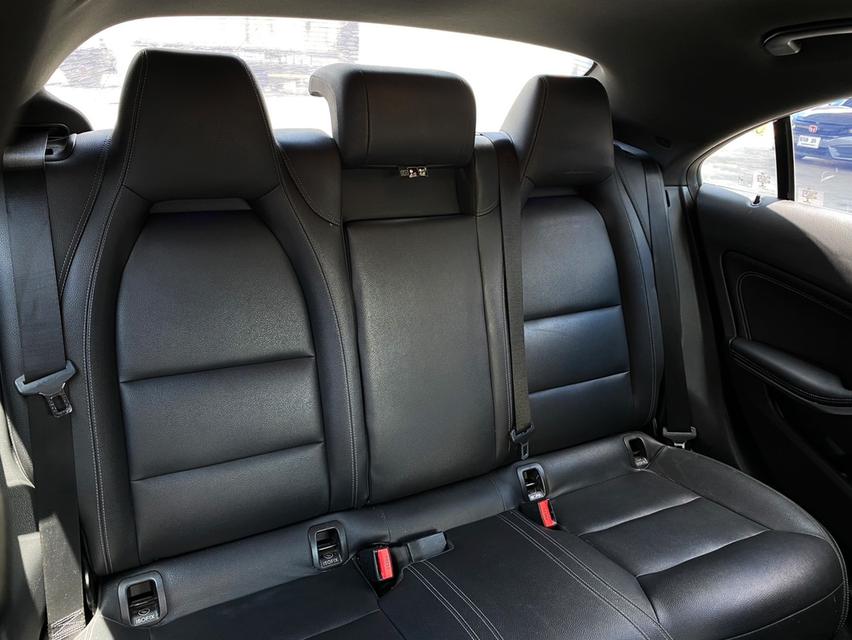 Mercedes-Benz CLA200 Urban Facelift ปี2017 เลขไมล์ 88,xxx km 13