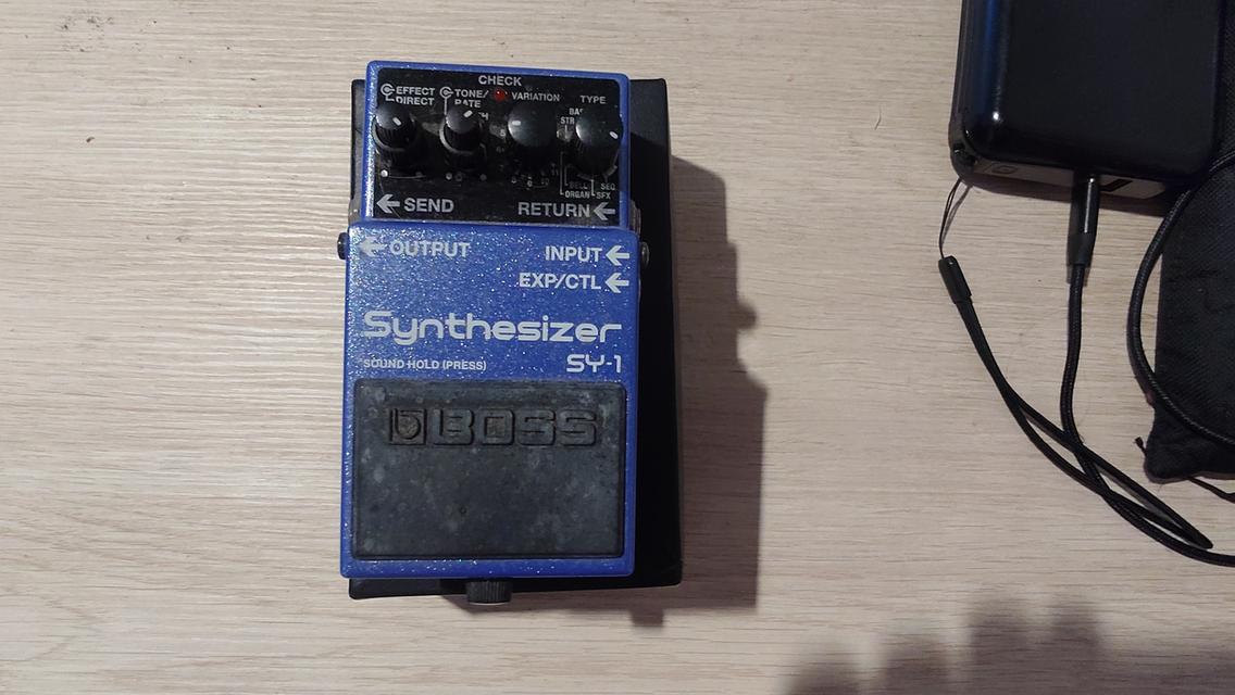 ขายเอฟเฟคกีต้าร์ Boss SY-1 Synthesizer
