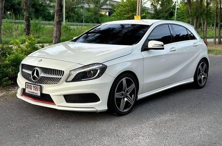 Mercedes-Benz A-Class สีขาวสวย 2