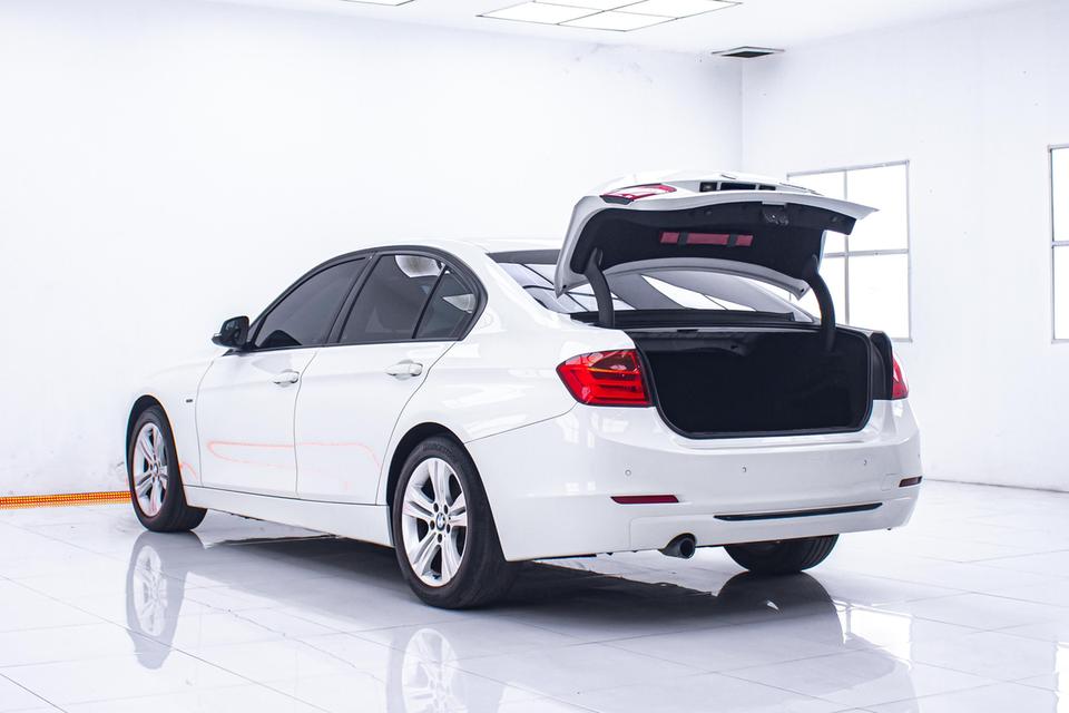 รหัสรถ 1D073 320d SPORT 2.0 2014 12