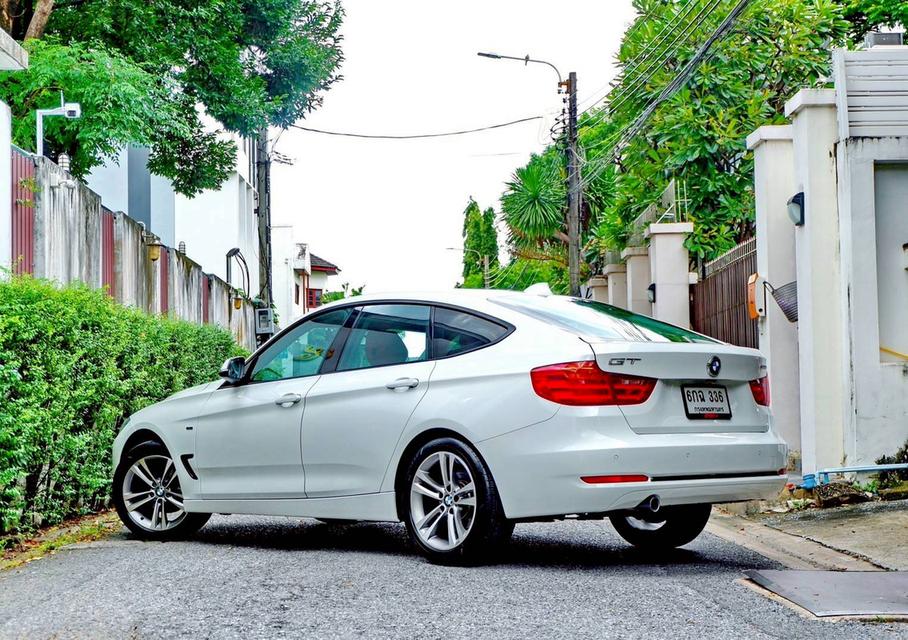 BMW 320d GT SPORT ปี 2014 จด 2017  6