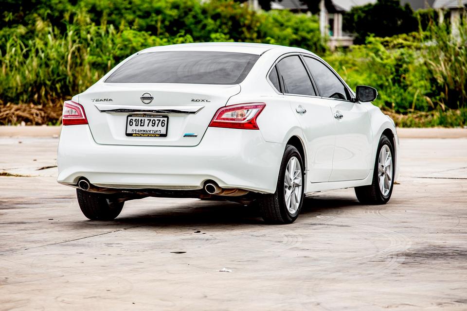 Nissan Teana 2.0 XL ปี 2015 สีขาว มือเดียวป้ายแดง ไมล์แท้ 87,906 กิโลแท้