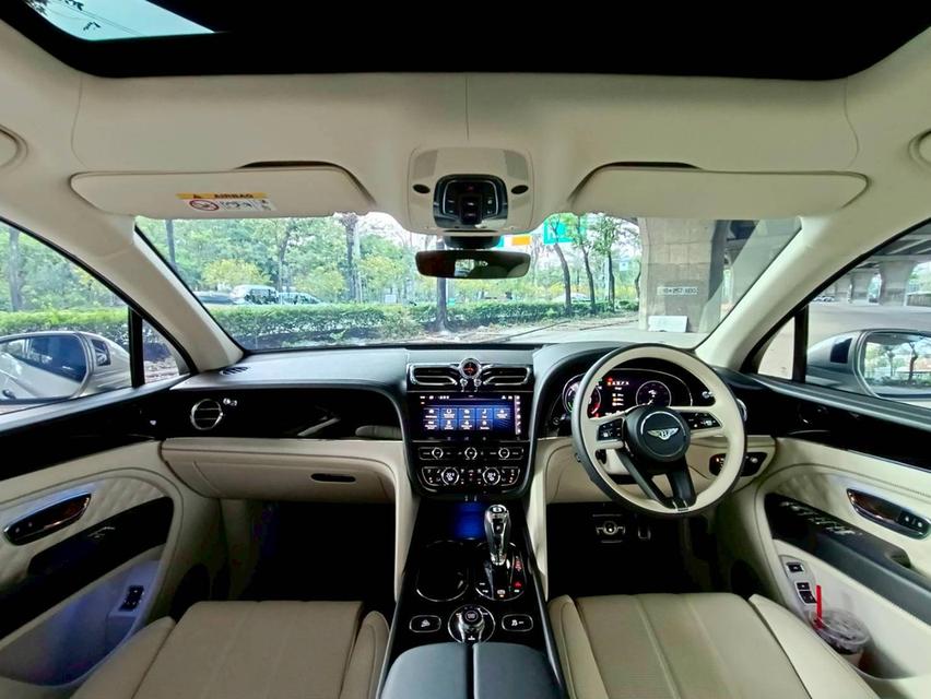 รหัสรถ PEAT53 Bentley Bentayga Hybrid (demo) 6