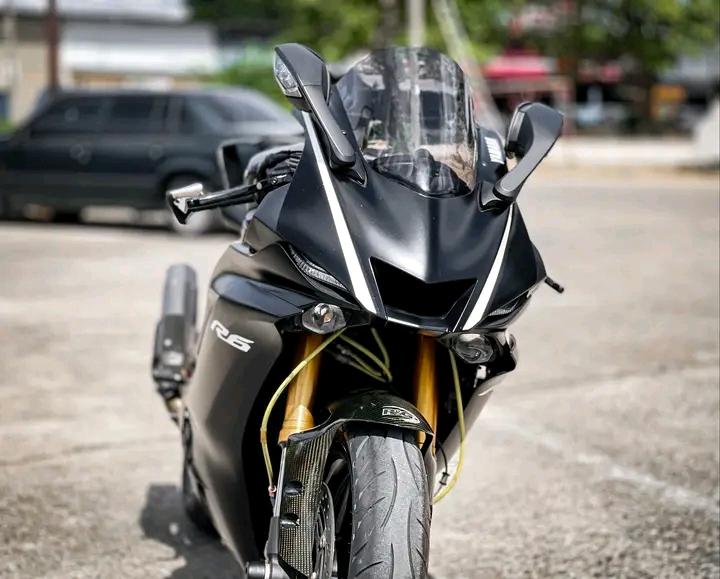 Yamaha R6 เท่ๆ