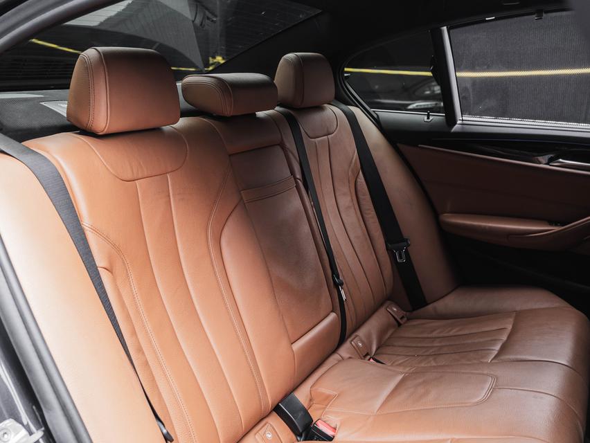 รหัสรถ 67GG6561 BMW 530i G30 ปี2017  18