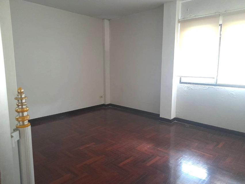 เช่าทาวน์โฮม 4 ชั้น 5 ห้องนอน หลังมุม ลาดพร้าว 18 4