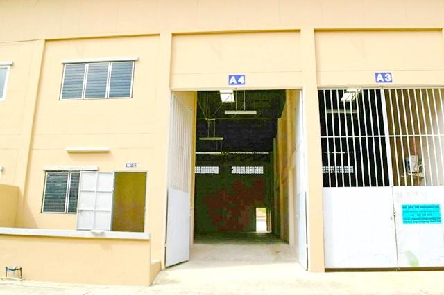 ซ.พรประภานิมิต 15-25 วัดหนองปรือ 1.5กม. ให้เช่าโกดัง โรงงาน 250-500 ตร.ม. 62 ตร.วา. พัทยา-มาบตาพุต เดอะชิลล์ 3.7 กม. 7-E 1