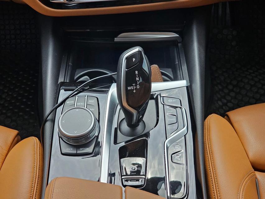 BMW  16