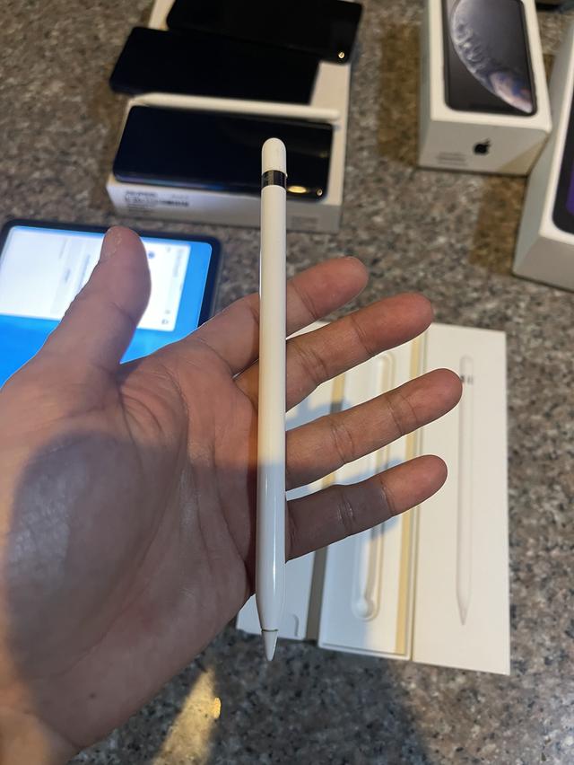 ขายApple Pencil ของแท้ยกกล่องสวยๆใช้งานดีทุกๆฟังชั่นถูกมากๆๆๆ