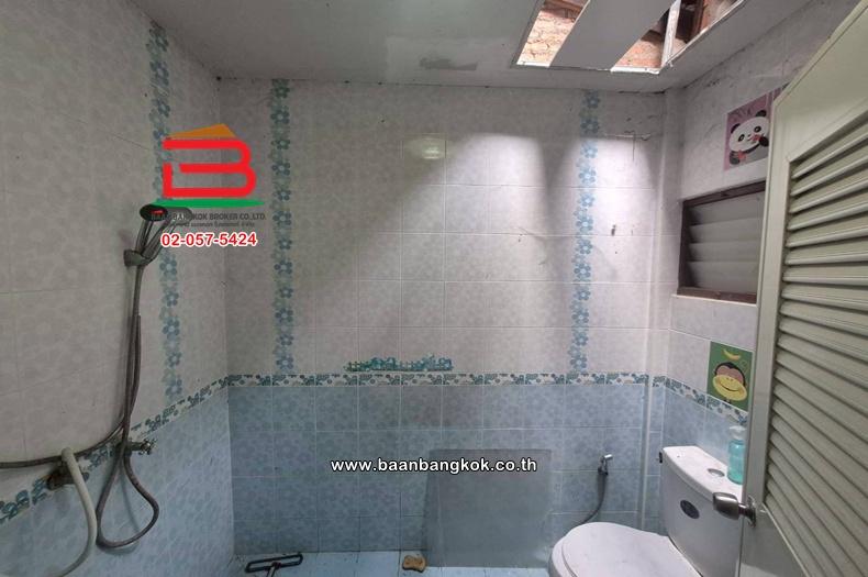 ทาวน์เฮาส์ เนื้อที่ 20 ตร.ว. หมู่บ้านบัวทองแลนด์ ถนนกาญนาภิเษก ตำบลบางบัวทอง อำเภอบางบัวทอง นนทบุรี 8