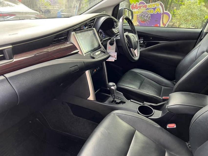TOYOTA INNOVA CRYSTA PREMIUM เครื่อง2.8cc. AUTO ปี2022 6