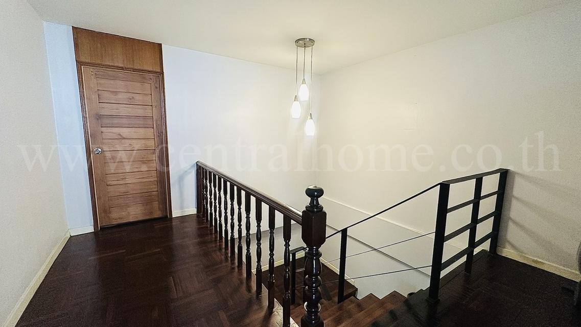 ทาวน์โฮม 3 ชั้น 45 ตร.วา ซอยรามคำแหง 65 (ลาดพร้าว 122 มหาดไทย) พร้อมอยู่ 11