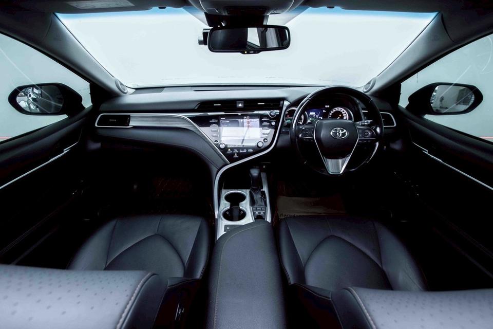 ð TOYOTA CAMRY 2.5 HV PREMIUM AT āļāļĩ 2019 āļĢāļđāļāļāļĩāđ 7