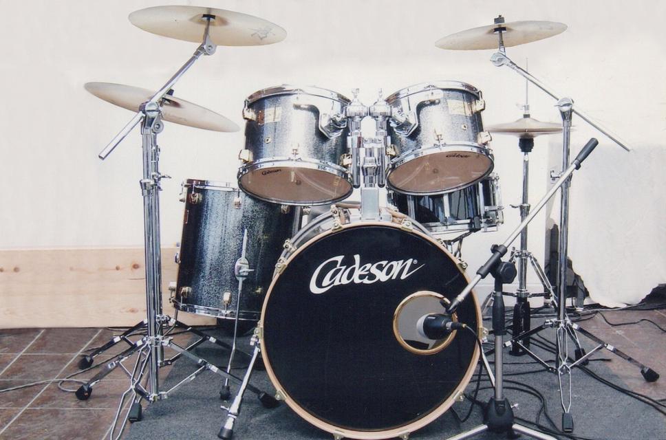 ชุดกลองCadesonพร้อมใช้งาน