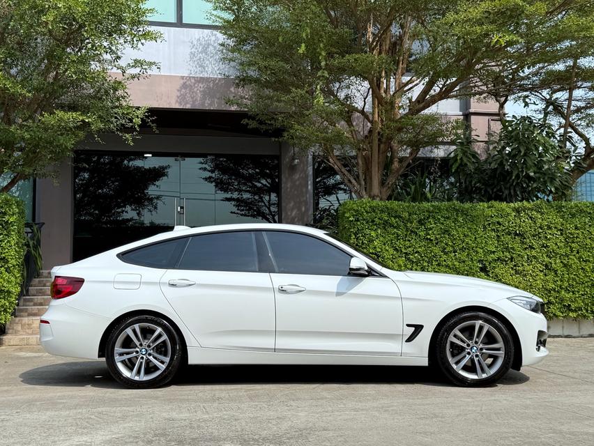 2020 BMW 320D GT SPORTLINE รถมือเดียวออกป้ายแดง รถวิ่งน้อย ไม่มีอุบัติเหตุ วารันตียังเหลืออีกนานครับ 2