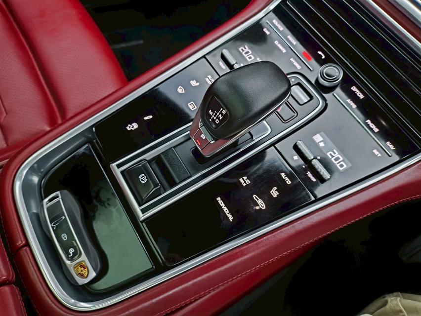รถเข้าใหม่! PORSCHE Panamera 4 E-Hybrid MY2018 สีดำ 17