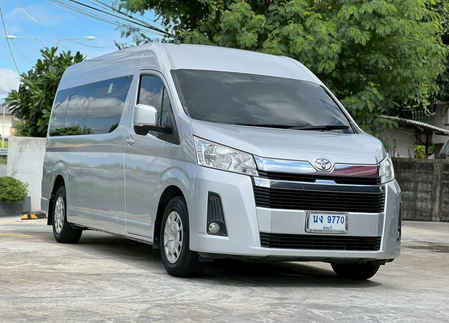 ปี 2019 TOYOTA COMMUTER, 2.8 โฉม ปี19-ปัจจุบันสีเทา เครื่องยนต์ 2.8 ดีเซล เกียร์ออโต้ ป้ายฟ้าแท้ รูปที่ 5