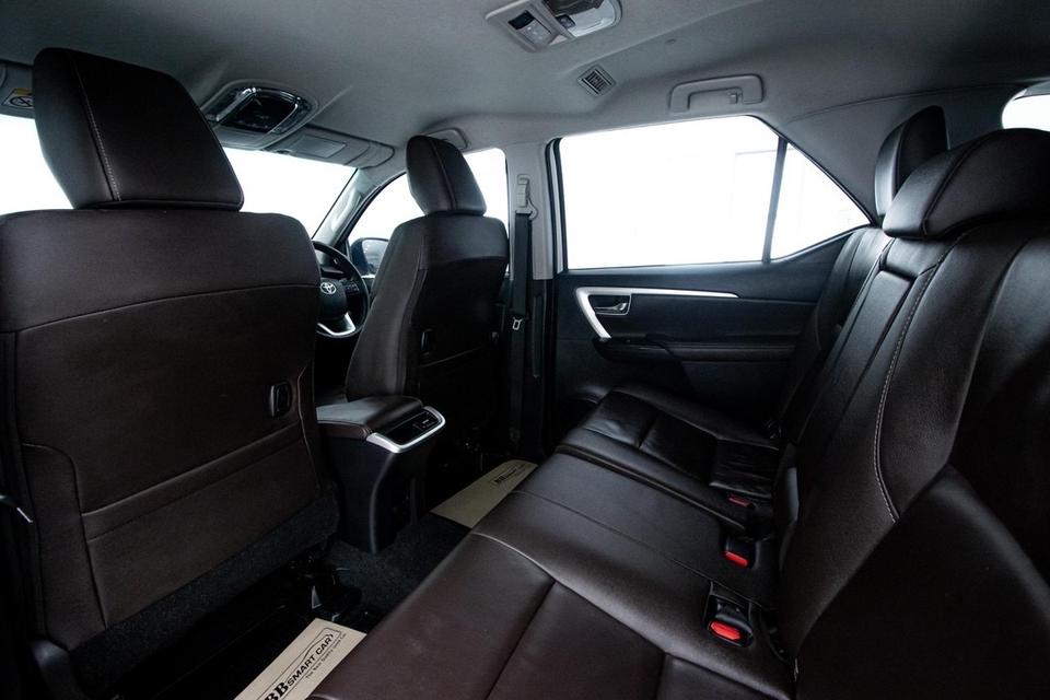 รหัสรถ 1D086 FORTUNER 2.4 V 4WD 2018 11