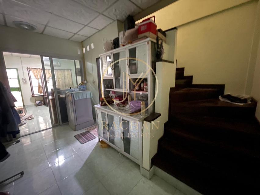 B69-295 ขายด่วน ทาวน์เฮาส์ 2 ชั้น ขายตามสภาพ หมู่บ้านพิชาดา บ้านกล้วย-ไทรน้อย เนื้อที่ 16 ตร.ว พื้นที่ใช้สอย 90 ตร.ม 2 ห้องนอน 1 ห้องน้ำ 1 ห้องครัว 11