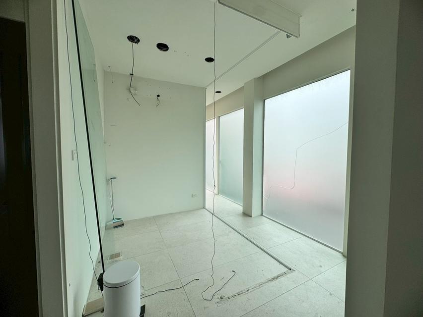 ให้เช่าพื้นที่สำนักงาน ซอยสุขุมวิท 55 (ทองหล่อ 13) ทำเลดีใกล้แหล่งธุรกิจ (N.1974) 5