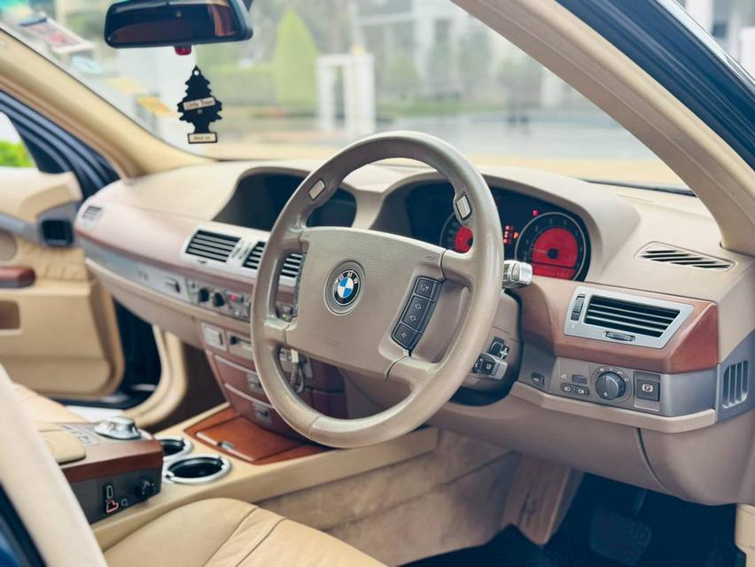 BMW 730Li ( E66 ) 12