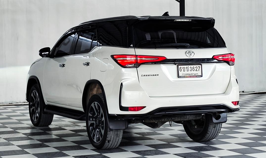 FORTUNER LEGENDER 2.4 V 2WD ปี 202 2