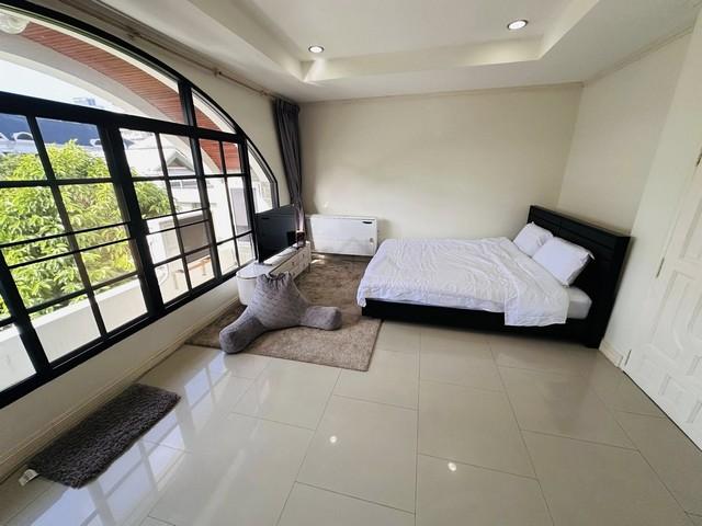 ให้เช่าทาวน์โฮม 4 ชั้น 350 ตรม 4 ห้องนอน หมู่บ้านชิชาคาสเซิล สุขุมวิท 31 บ้านพูลวิลล่า หลัง มศว.ประสานมิตร