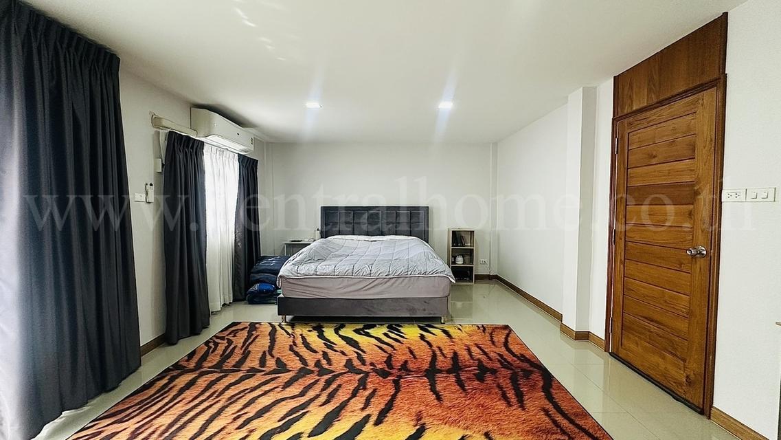 ทาวน์โฮม 3 ชั้น 45 ตร.วา ซอยรามคำแหง 65 (ลาดพร้าว 122 มหาดไทย) พร้อมอยู่ 12