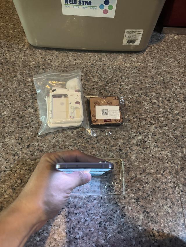 ขายๆๆๆถูกOppo Find NFlip2 สีหายากPurple 256กิ๊ก สูนTrueสภาพสวยการใช้งานดีเยี่ยมทุกๆฟังชั่นเครื่องรีสโตได้ตลอดไม่มีติดแอคเค้าใดๆคับ  สภาพ: 95% สวยๆคับ 3