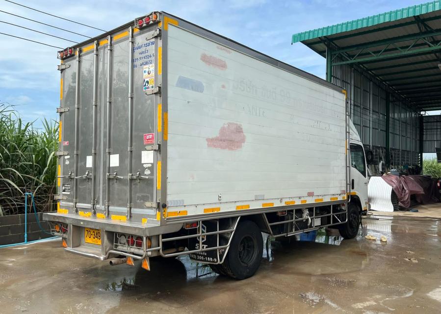 ขายรถบรรทุกตู้แช่เย็น ISUZU NQR 175 แรง 3