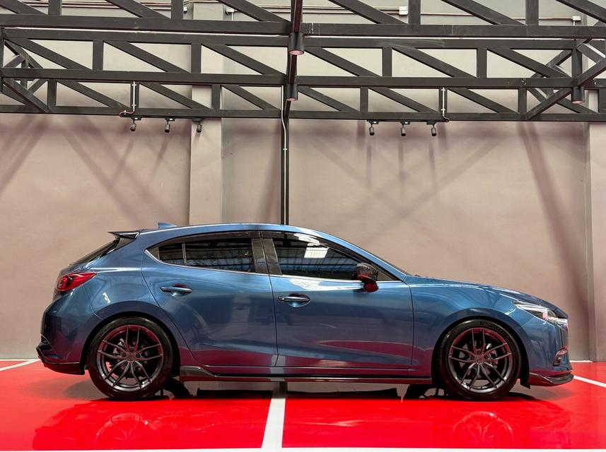2019 MAZDA 3 2.0S SPORT รถมือเดียว แต่งเต็ม 47,000 กม สภาพป้ายแดง รถไม่เคยมีอุบัติเหตุครับ