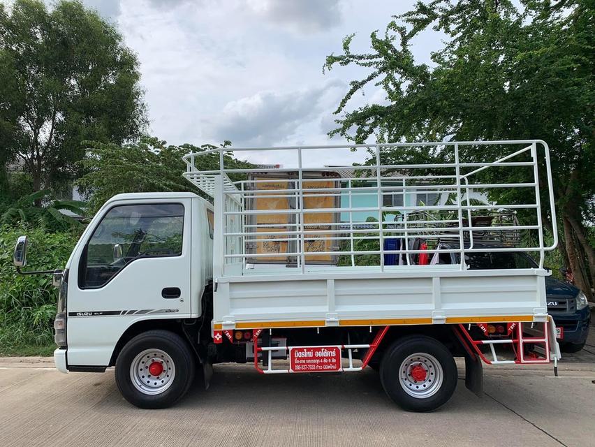 ISUZU NKR100 รถบรรทุก 4 ล้อจัมโบ้ พร้อมใช้งาน 3