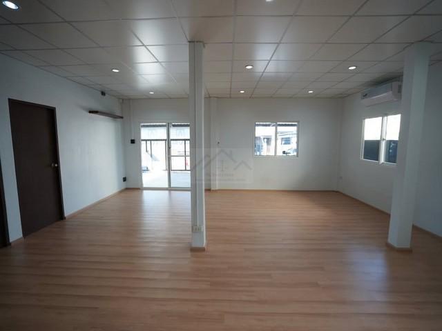 ให้เช่า Home Office คลังสินค้า มณียา ซอย 8 ประดิษฐ์มนูญธรรม เลียบด่วนรามอินทรา ติดทางขึ้นลงด่วน ที่จอดรถ 6 คัน 4