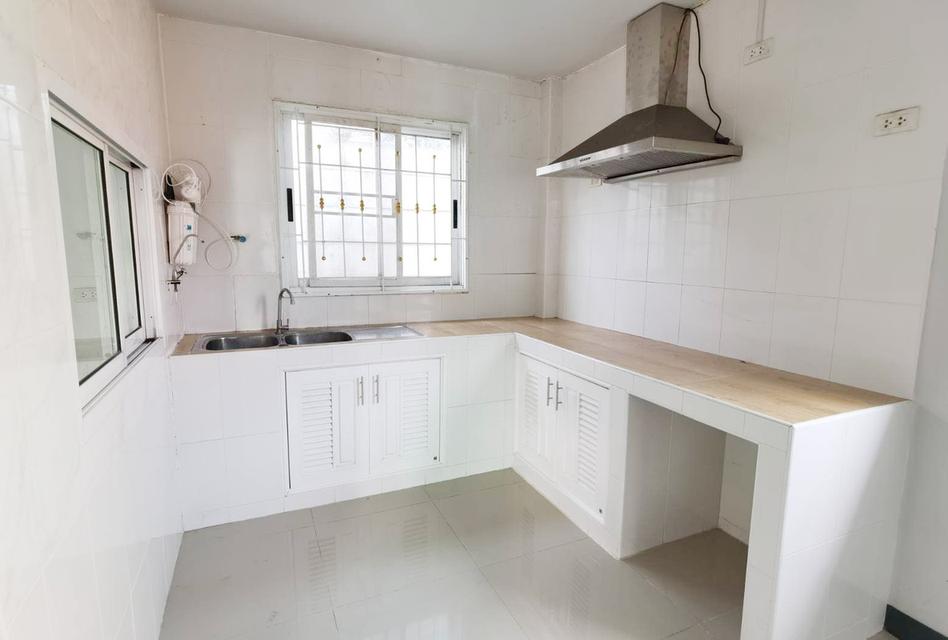 ให้เช่าบ้านเดี่ยว2ชั้นหลังมุม หมู่บ้านฉัตรหลวง14 ถนนเลียบคลอง3 คลองหลวง ปทุมธานี 15