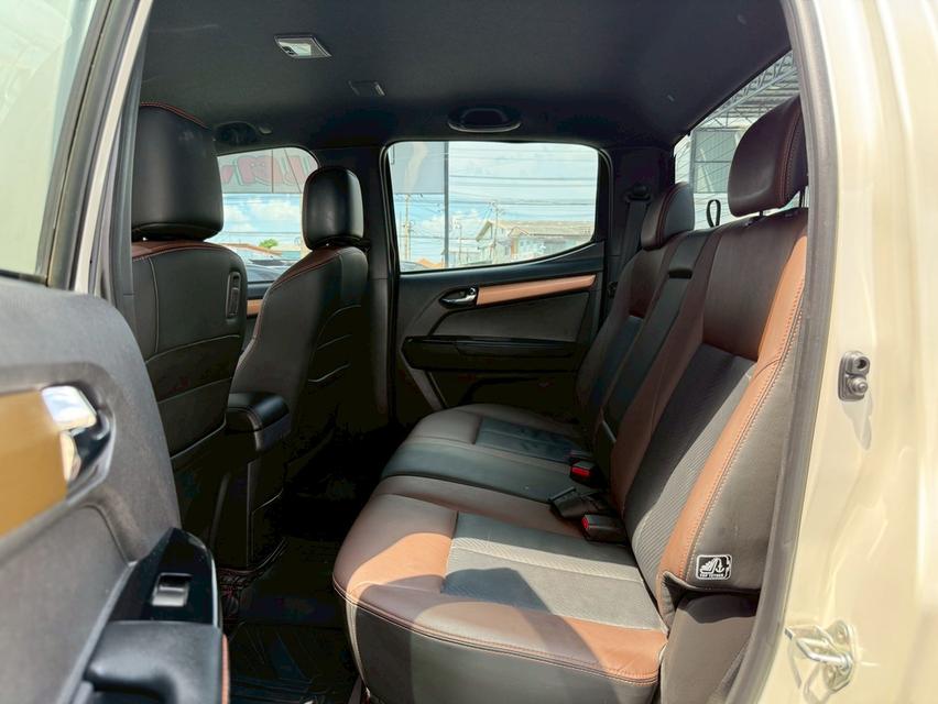 ออกรถ99 บาท รถกระบะออกห้างป้ายแดงใหม่กริ๊บ ออพชั่พแน่น ตัวท็อปออพชั่น ISUZU D-MAX 3.0 Vcross MAX Z-Prestige Cab4 4WD ปี2019 16