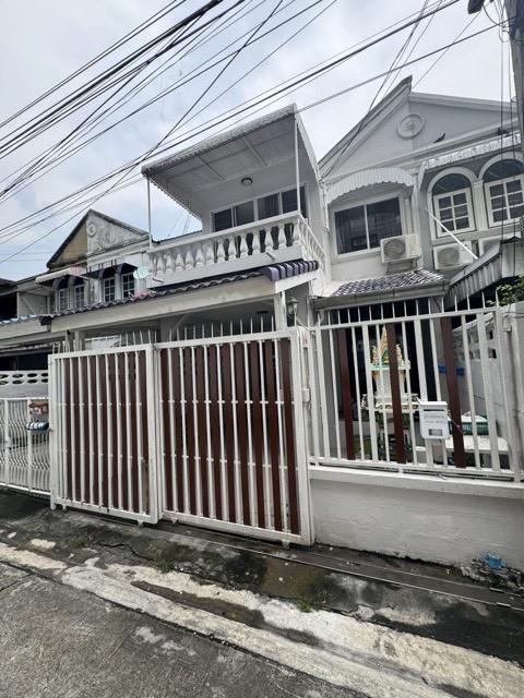 ให้เช่าทาวน์เฮาส์ 2 ชั้น สุขุมวิท 93 ใกล้ BTS บางจาก เฟอร์นิเจอร์และเครื่องใช้ไฟฟ้า พร้อมเข้าอยู่ เดินทางสะดวก 1