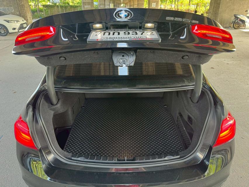 2018 BMW 330e 2.0 AT รูปที่ 19
